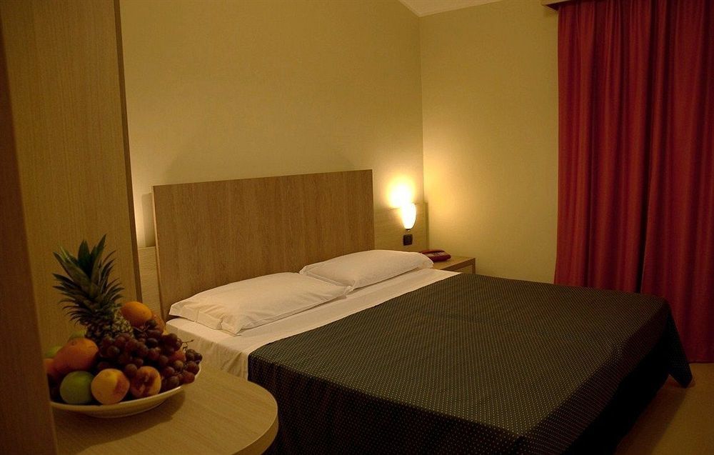 Heraclea Hotel Residence ポリコーロ エクステリア 写真