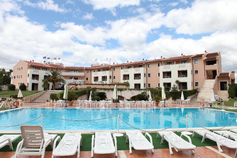 Heraclea Hotel Residence ポリコーロ エクステリア 写真
