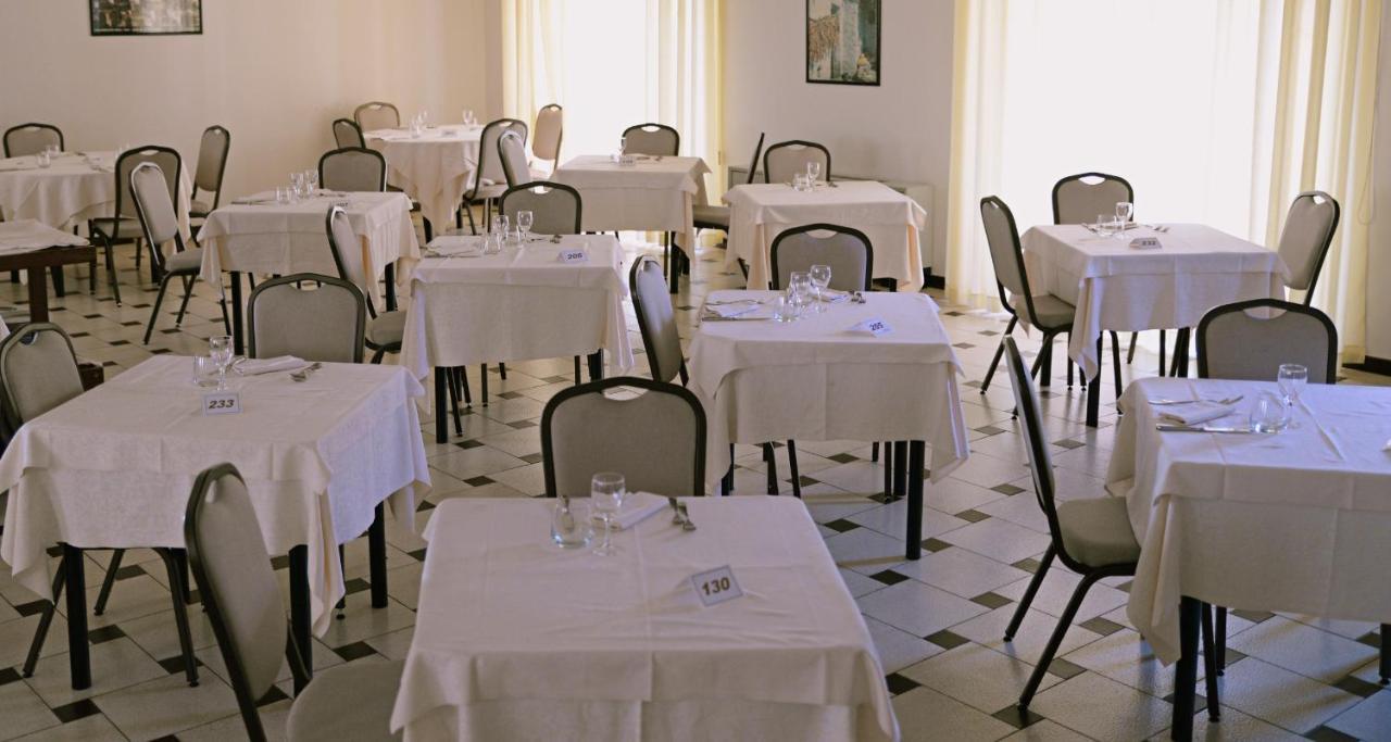 Heraclea Hotel Residence ポリコーロ エクステリア 写真